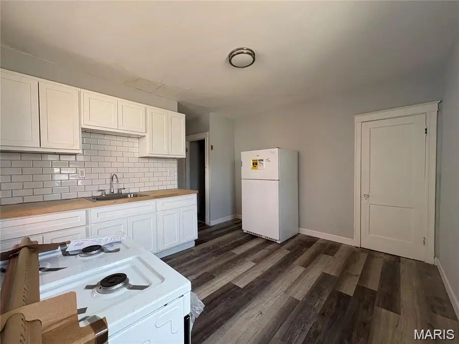 5027 S Broadway, Saint Louis, MO 63111 - #2