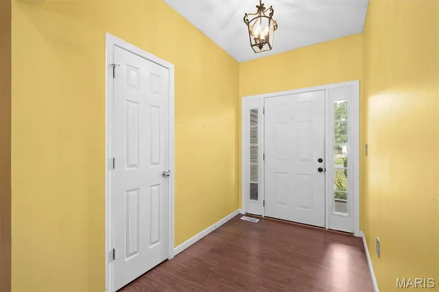 381 High Point Drive, Edwardsville, IL 62025 - #3