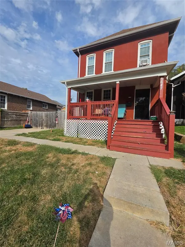 5647 Hiller Place, St Louis, MO 63136