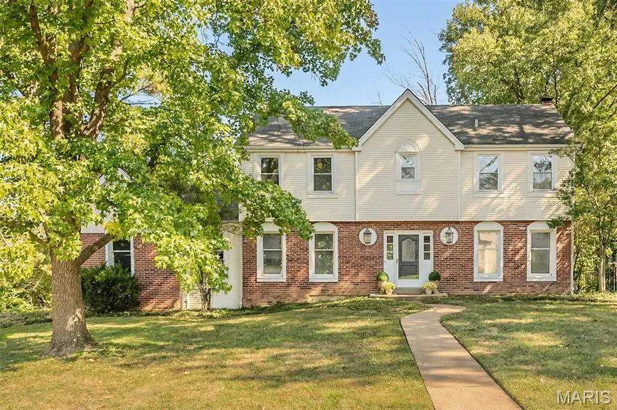 896 Twin Pine Drive, Des Peres, MO 63122 - #2