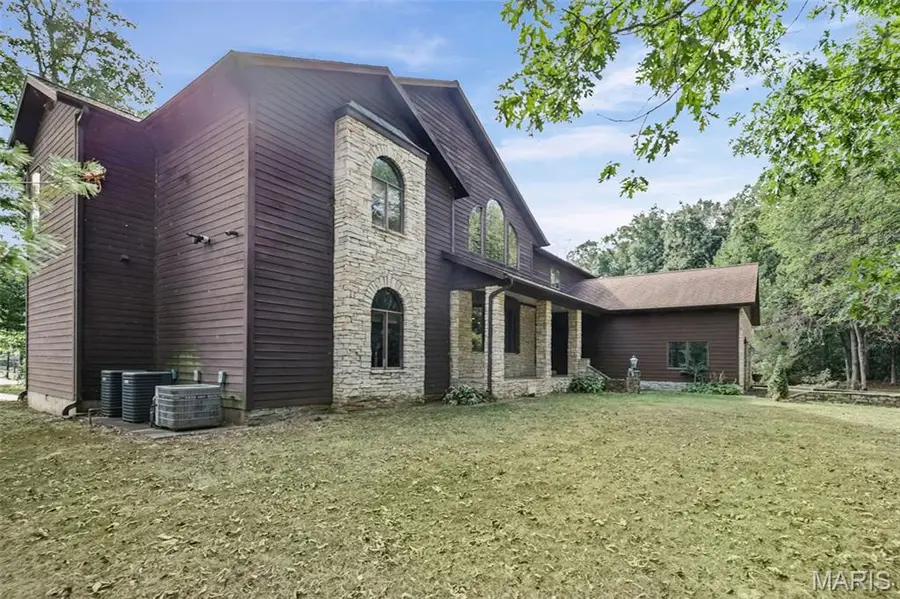 190 Greenview Road, Centralia, IL 62801 - #3