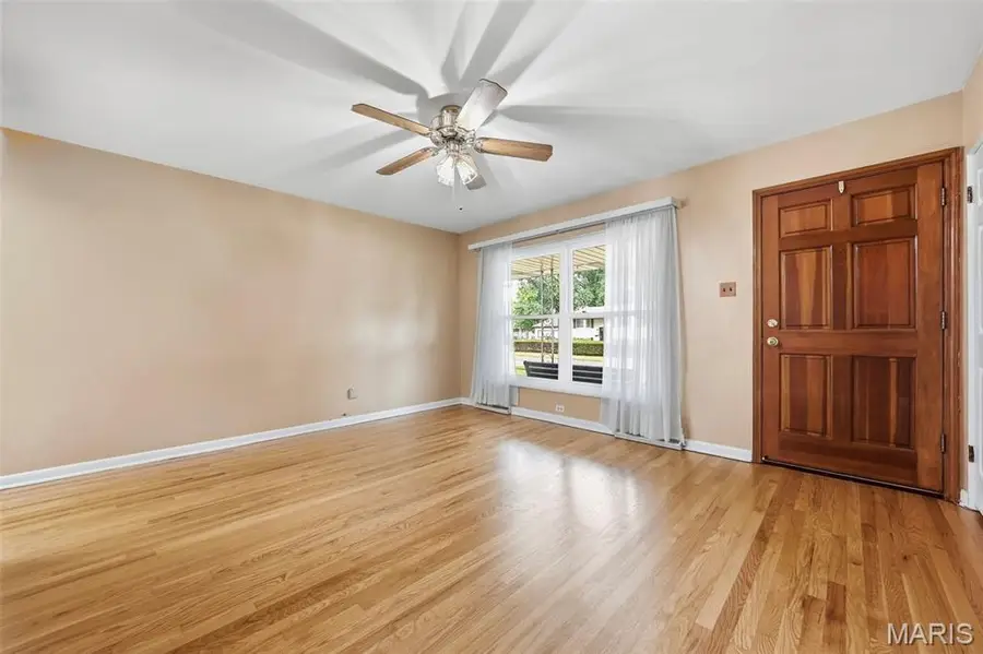 1790 Bobbinray Avenue, Florissant, MO 63031 - #3