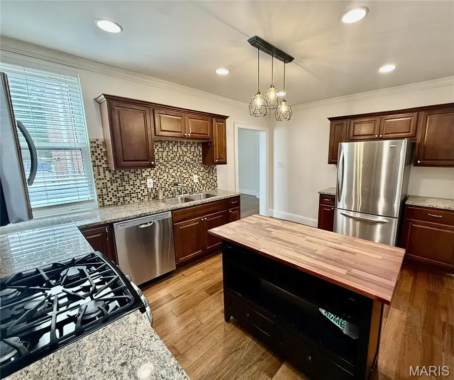 5425 Odell Street, Saint Louis, MO 63139 - #2