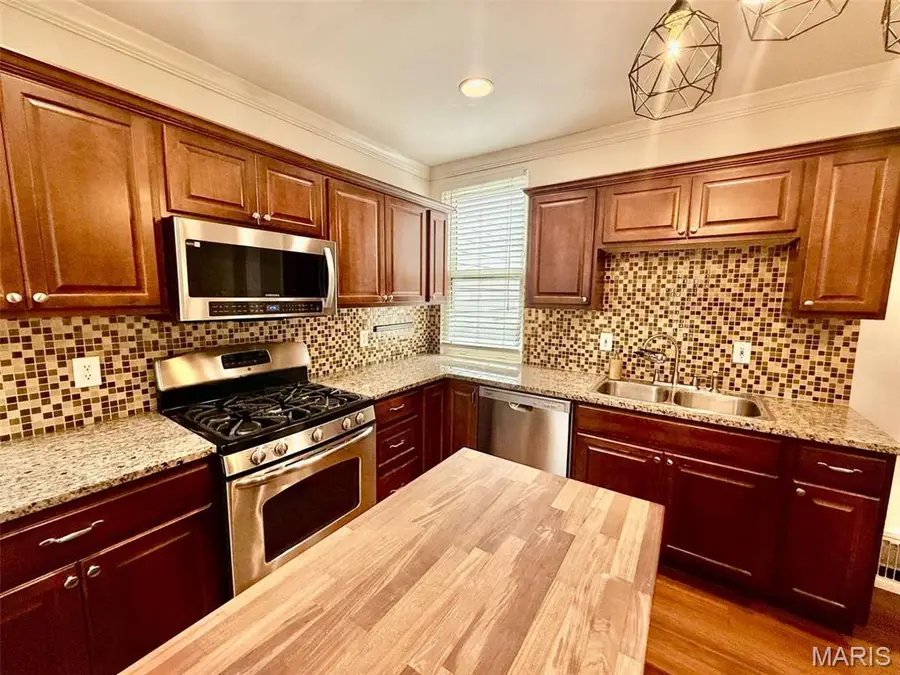 5425 Odell Street, Saint Louis, MO 63139 - #3