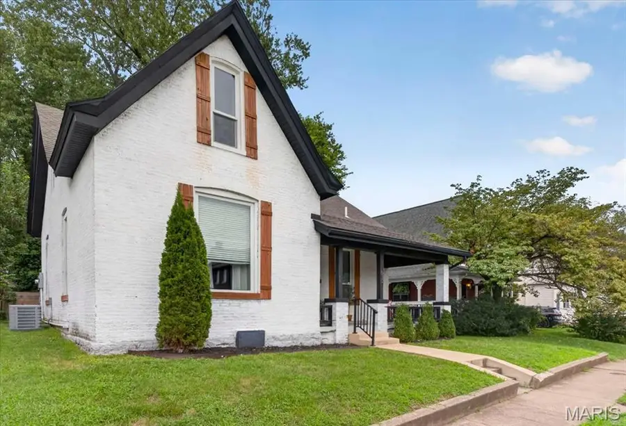 614 S High Street, Belleville, IL 62220 - #3