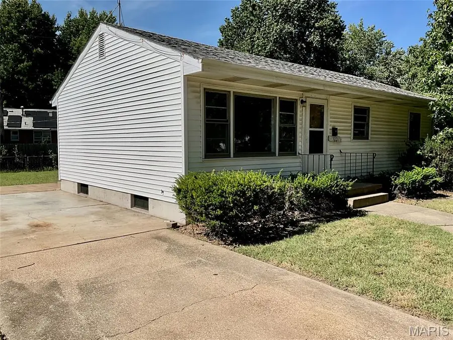 3221 Aubrey Avenue, Granite City, IL 62040 - #3