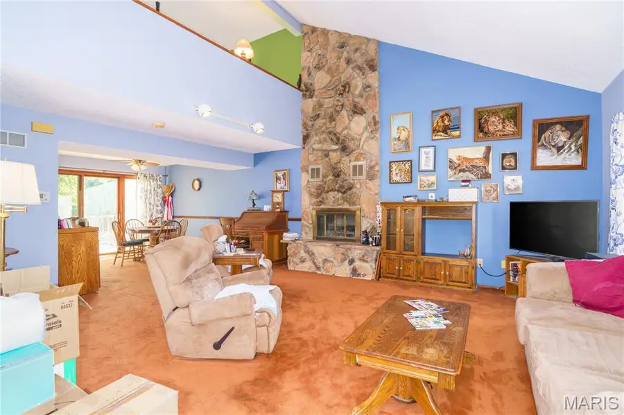 109 Osage Way, Weldon Spring, MO 63304 - #3