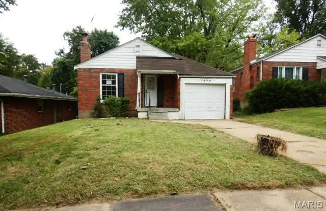 7404 Hillsdale Drive, Saint Louis, MO 63121 - #1