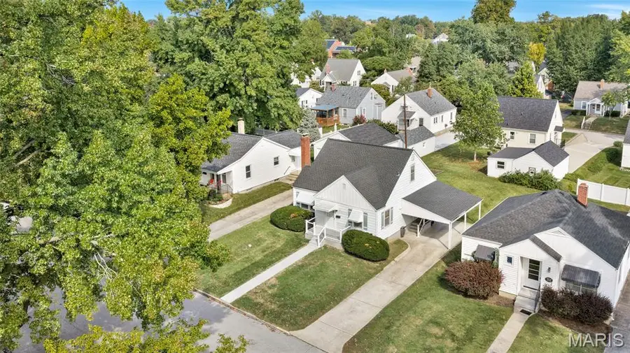 1022 Pike Street, Saint Charles, MO 63301 - #2