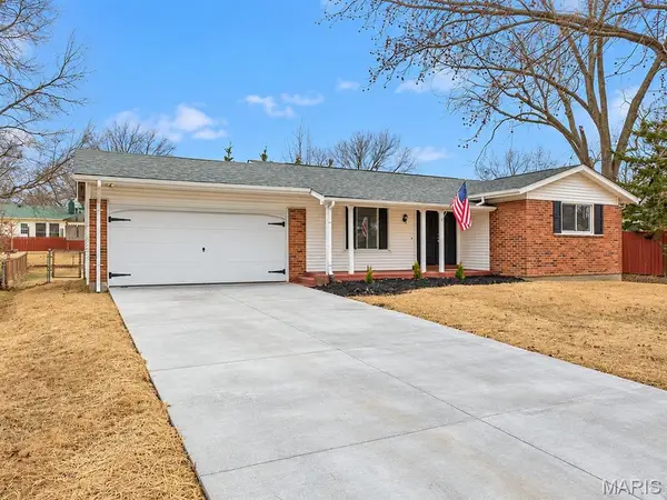 3045 Churchill Drive, Florissant, MO 63033
