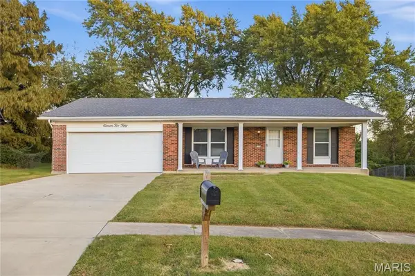 11250 Ashcroft Lane, St Louis, MO 63136