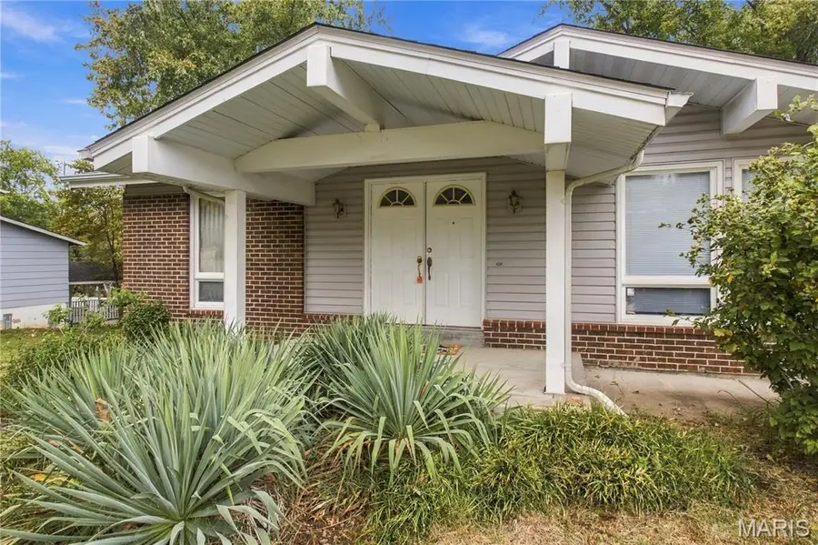1135 Grand Prix Drive, Saint Charles, MO 63303 - #3