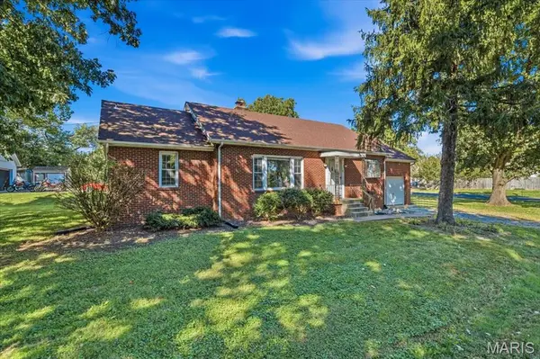 1911 Foster Drive, Belleville, IL 62226