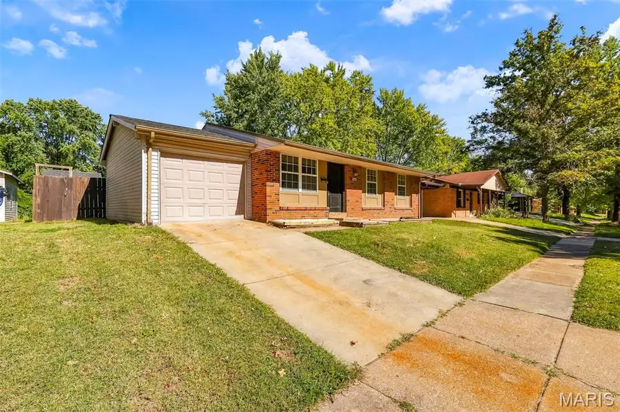 2155 Kingsford Drive, Florissant, MO 63031 - #3