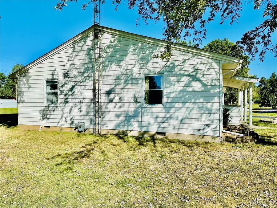 606 E Plum Street, Percy, IL 62272 - #3