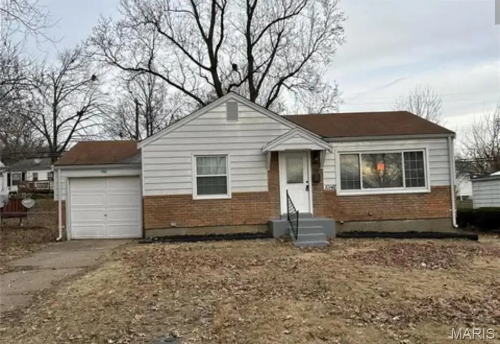 10142 Newbold Drive, Bellefontaine Neighbors, MO 63137 - #1