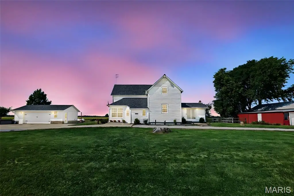 5599 County Highway 21, Nashville, IL 62263 - #1