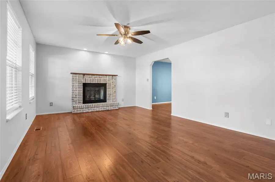 908 Southwind Court, Collinsville, IL 62234 - #3