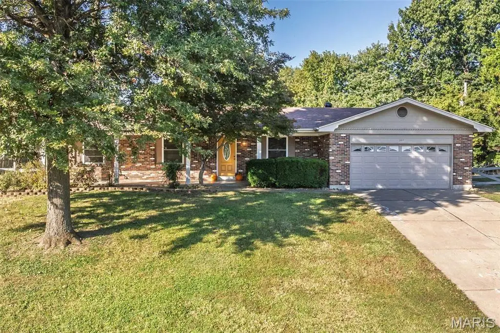 357 Beaver Lake Drive, Saint Charles, MO 63303 - #1