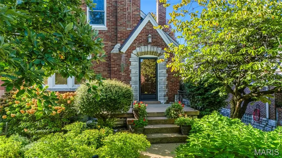 6652 Oleatha Avenue, Saint Louis, MO 63139 - #2