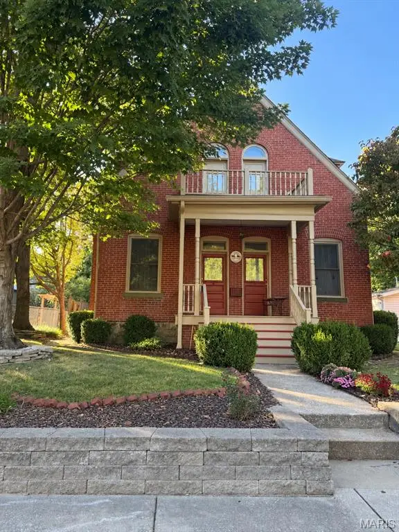 711 N 5th Street, Saint Charles, MO 63301 - #1