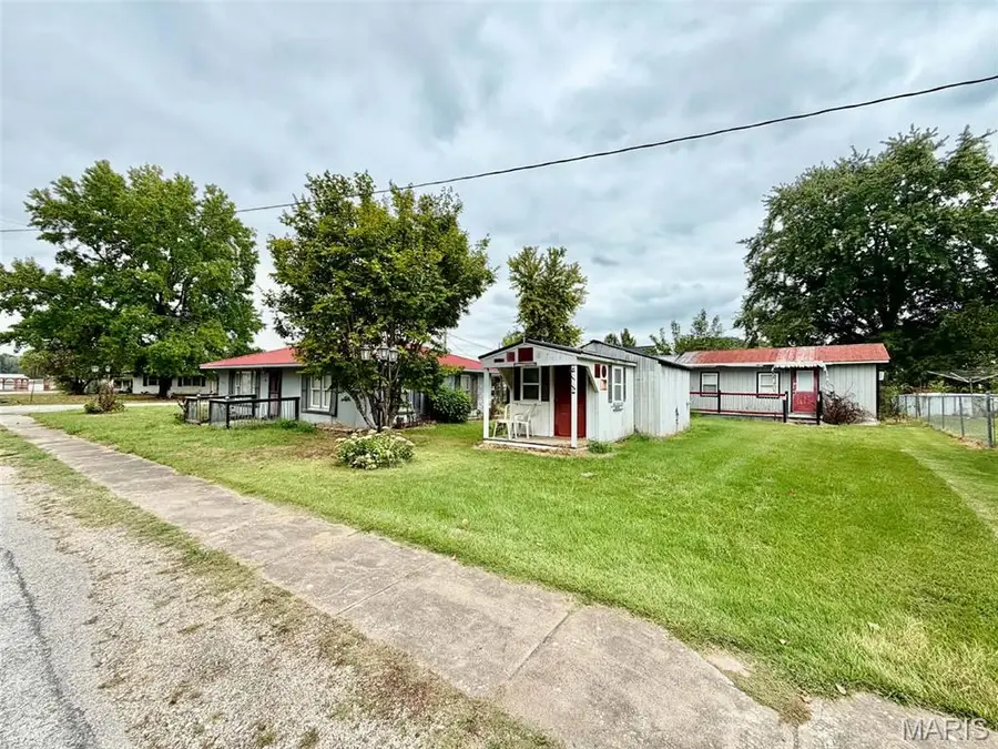 423 Water Street S, Hamburg, IL 62045 - #3