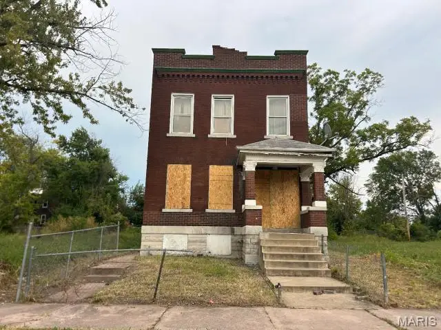4326 Warne Avenue, Saint Louis, MO 63107 - #1