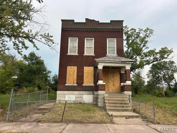 4326 Warne Avenue, St Louis, MO 63107