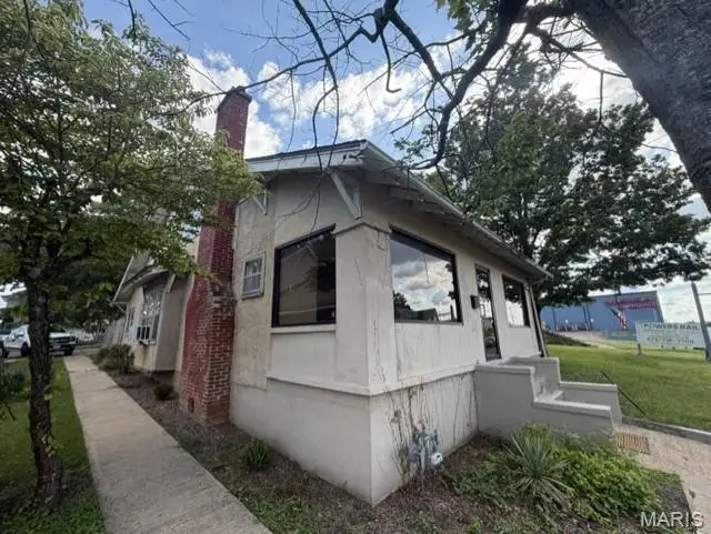 922 Pine Street, Poplar Bluff, MO 63901 - #2