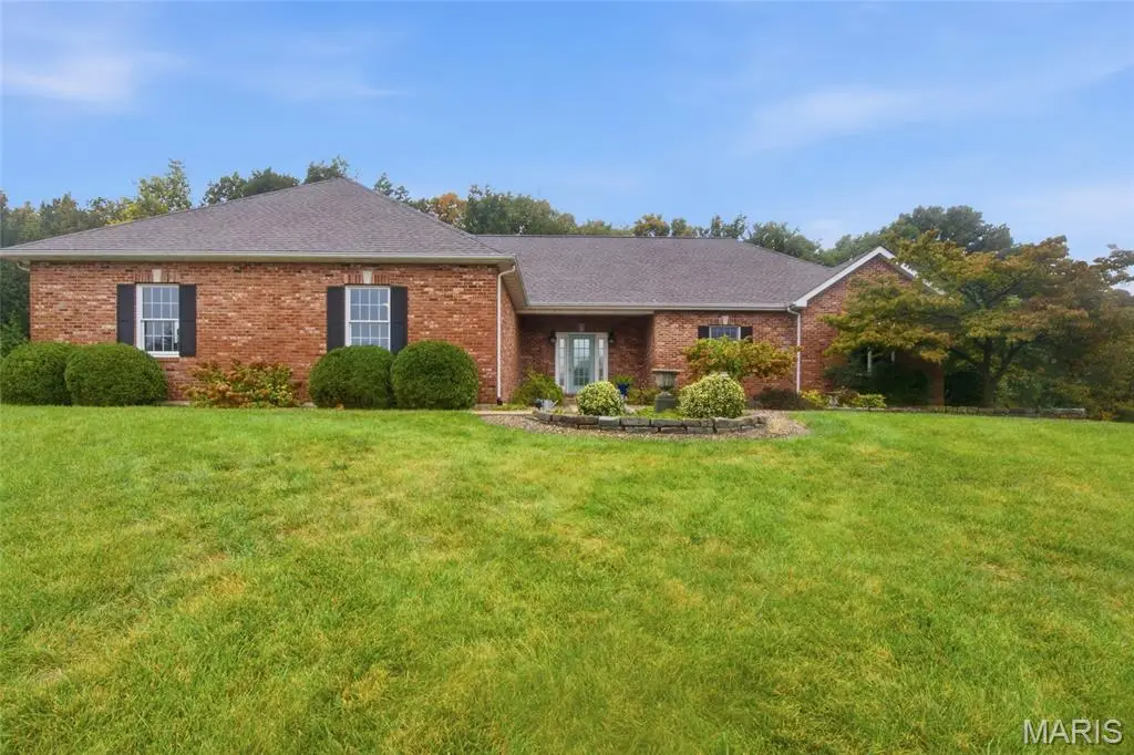 6131 Chantilly Bend, Waterloo, IL 62298 - #1