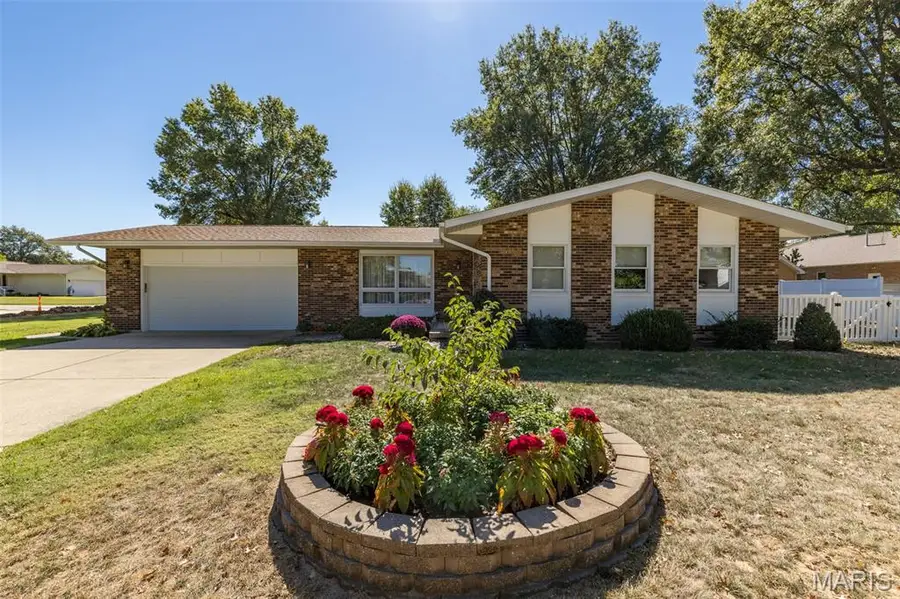 3 Oakwood Drive, Ste Genevieve, MO 63670 - #3