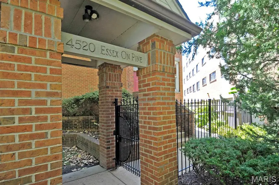 4520 W Pine Boulevard #8, Saint Louis, MO 63108 - #2