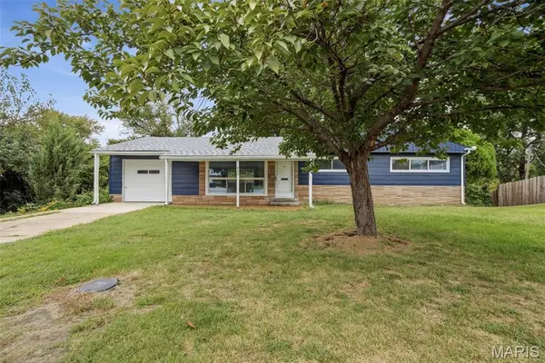 7109 Fernbrook Drive, St Louis, MO 63123