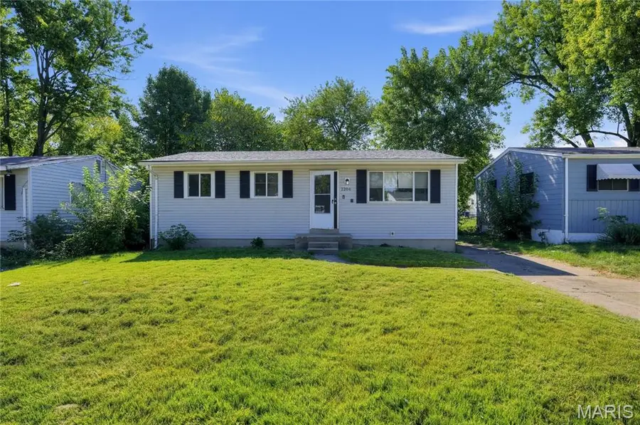 1204 Prigge Avenue, Saint Louis, MO 63138 - #3