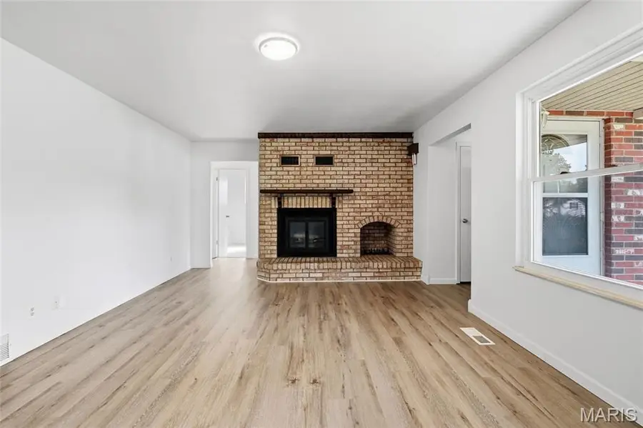 8 Monticello Place, Fairview Heights, IL 62208 - #3