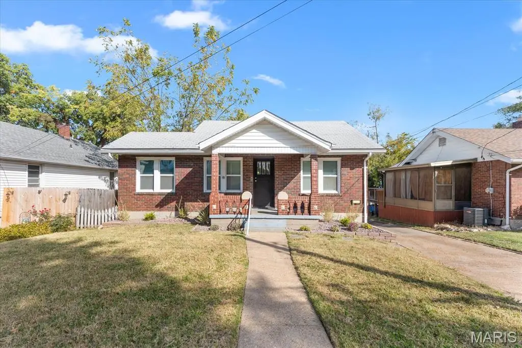 8935 Tudor Avenue, Saint Louis, MO 63114 - #1