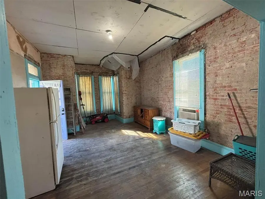 209 S 7th Street, Hannibal, MO 63401 - #2