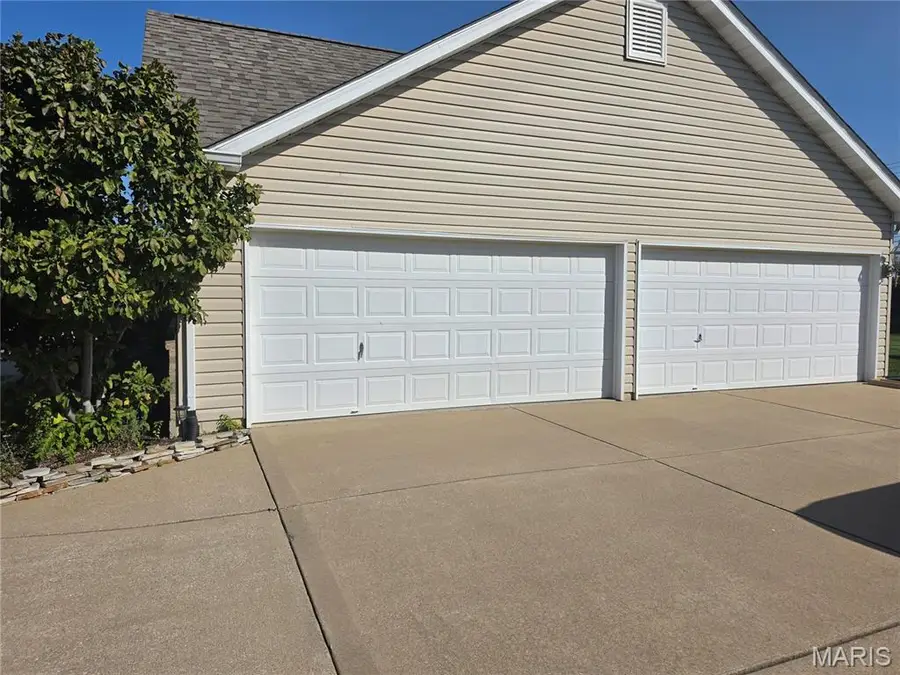 1062 Highland Estates Drive, Wentzville, MO 63385 - #2