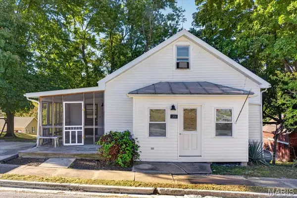 1202 Main Street, Maeystown, IL 62256