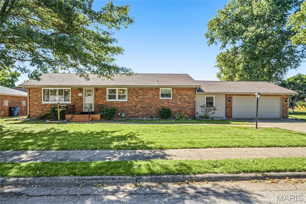 2316 Saint Bernard Avenue, Granite City, IL 62040 - #1