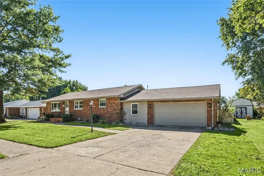 2316 Saint Bernard Avenue, Granite City, IL 62040 - #2