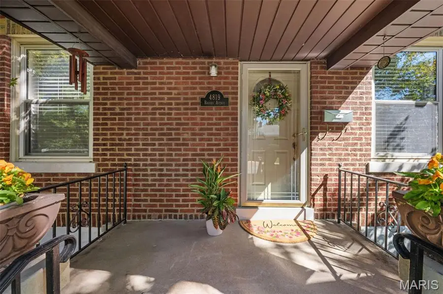 4819 Rhodes Avenue, Saint Louis, MO 63109 - #2