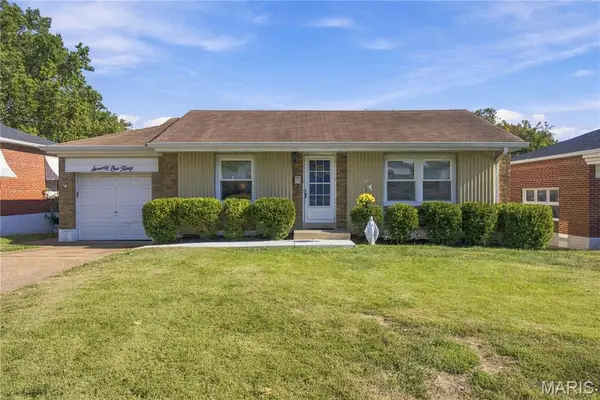 7130 Sharp Avenue, St Louis, MO 63116