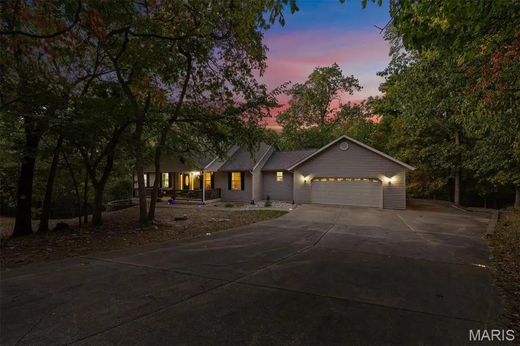 6107 Briar Trail, Waterloo, IL 62298 - #1