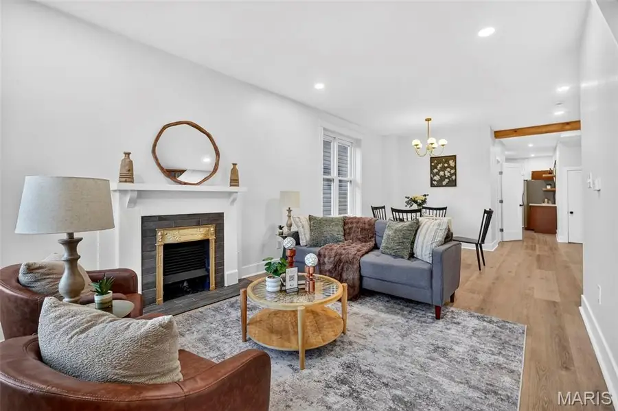 4316 Juniata Street, Saint Louis, MO 63116 - #2