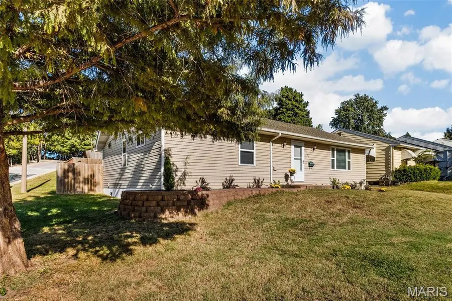 6541 Clifton Hills Drive, Saint Louis, MO 63139 - #2