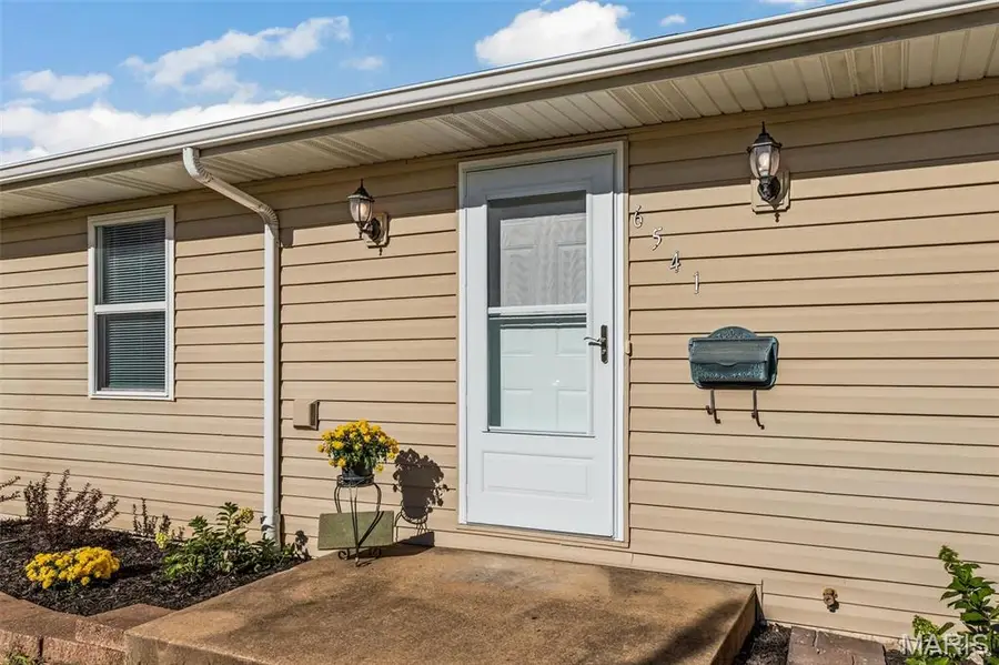 6541 Clifton Hills Drive, Saint Louis, MO 63139 - #3