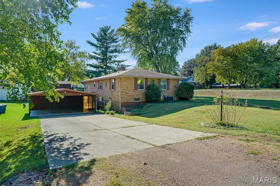 355 Glen Carbon Road, Glen Carbon, IL 62034 - #3