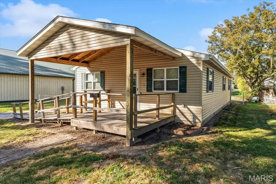 7 N Main Street, Freeburg, IL 62243 - #3