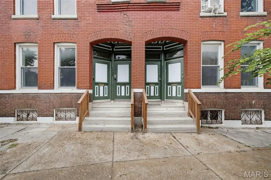 2921 Pennsylvania Avenue, Saint Louis, MO 63118 - #2